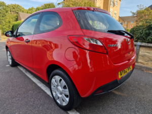 2012 Mazda Mazda2 1.3 Ts in Red — image 5