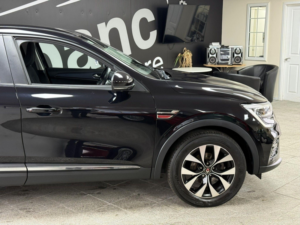 2021 Renault Arkana 1.3 Tce Mhev Iconic Edc 2WD Euro 6 (s/s) 5dr in Black — image 4