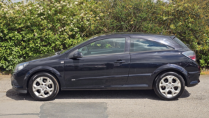 2006 Vauxhall Astra 1.6 I 16v Sxi in Black — image 6