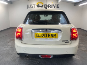 2020 MINI Hatch 1.5 Cooper Exclusive Hatchback 5dr Petrol Manual Euro 6 (s/s) (136 Ps) in White — image 4