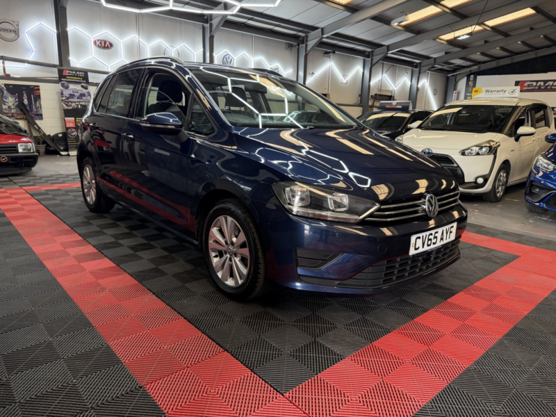 2015 Volkswagen Golf Sv 1.6 Tdi Bluemotion Tech Se in Blue — image 1
