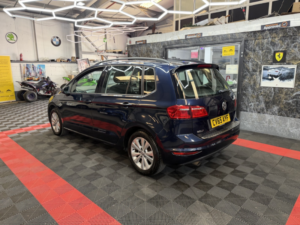 2015 Volkswagen Golf Sv 1.6 Tdi Bluemotion Tech Se in Blue — image 3