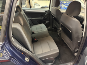2015 Volkswagen Golf Sv 1.6 Tdi Bluemotion Tech Se in Blue — image 4