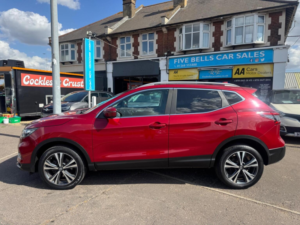 2018 Nissan Qashqai 1.5 Dci N-Connecta Euro 6 (s/s) 5dr in Red — image 2