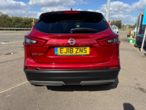 2018 Nissan Qashqai 1.5 Dci N-Connecta Euro 6 (s/s) 5dr in Red — image 4