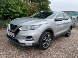 2017 Nissan Qashqai 1.2 Dig-T N-Connecta SUV 5dr Petrol Manual Euro 6 (s/s) (115 Ps) in Silver — image 2