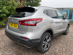 2017 Nissan Qashqai 1.2 Dig-T N-Connecta SUV 5dr Petrol Manual Euro 6 (s/s) (115 Ps) in Silver — image 3