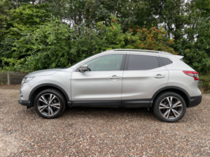 2017 Nissan Qashqai 1.2 Dig-T N-Connecta SUV 5dr Petrol Manual Euro 6 (s/s) (115 Ps) in Silver — image 6