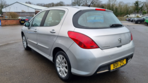 2011 Peugeot 308 1.6 Vti Envy in Silver — image 2