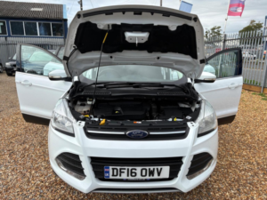 2016 Ford Kuga 2.0 Tdci Zetec 2WD Euro 6 (s/s) 5dr in White — image 6
