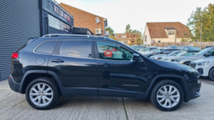 2014 Jeep Cherokee 2.0 Crd Limited Auto 4WD Euro 5 (s/s) 5dr in Black — image 5