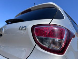 2017 Hyundai I10 1.0 Premium Hatchback 5dr Petrol Manual Euro 6 (66 Ps) in Grey — image 3