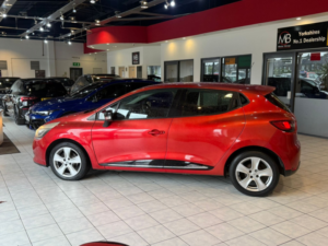 2013 Renault Clio 1.5 Dci Dynamique Medianav in Red — image 6