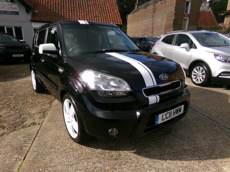 2011 Kia Soul 1.6 Crdi Echo in Black — image 1