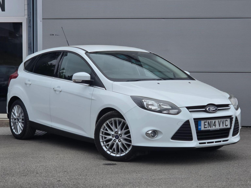 2014 Ford Focus 1.0t Ecoboost Zetec Euro 5 (s/s) 5dr in White — image 1