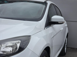 2014 Ford Focus 1.0t Ecoboost Zetec Euro 5 (s/s) 5dr in White — image 4