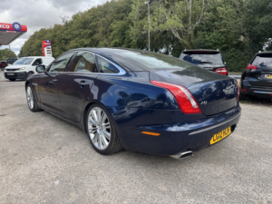 2012 Jaguar Xj 3.0 D V6 Portfolio in Blue — image 6