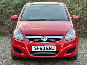 2013 Vauxhall Zafira 1.6 16v Exclusiv in Red — image 2