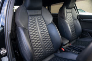 2022 Audi Rs3 2.5 Tfsi Carbon Black Sportback 5dr Petrol S Tronic Quattro Euro 6 (s/s) (400 Ps) in Black — image 4