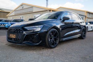 2022 Audi Rs3 2.5 Tfsi Carbon Black Sportback 5dr Petrol S Tronic Quattro Euro 6 (s/s) (400 Ps) in Black — image 6