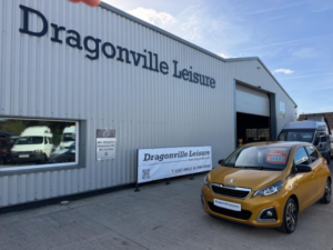 2017 Peugeot 108 1.2 Puretech Allure Euro 6 5dr in Yellow — image 3