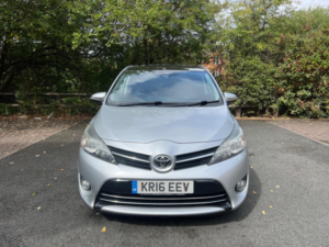 2016 Toyota Verso 1.6 D-4d Design Euro 6 (s/s) 5dr (7 Seat) in Silver — image 2