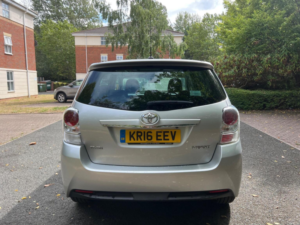 2016 Toyota Verso 1.6 D-4d Design Euro 6 (s/s) 5dr (7 Seat) in Silver — image 5