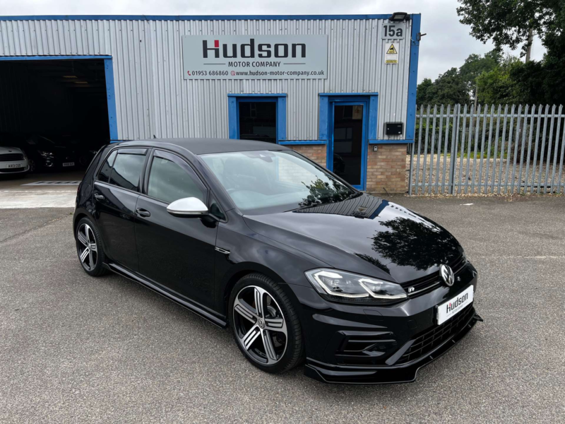 2020 Volkswagen Golf 2.0 Golf R Tsi 4motion Semi-Auto 4WD 5dr in Black — image 1