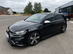 2020 Volkswagen Golf 2.0 Golf R Tsi 4motion Semi-Auto 4WD 5dr in Black — image 3