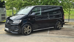 2018 Volkswagen Transporter 2.0 Tdi T32 150 Bluemotion Tech Highline DSG in Black — image 5