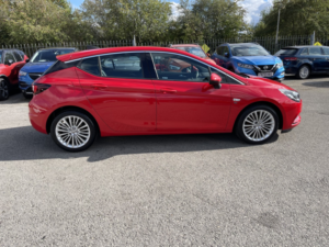 2016 Vauxhall Astra 1.6 Cdti Ecoflex Elite Nav in Red — image 3