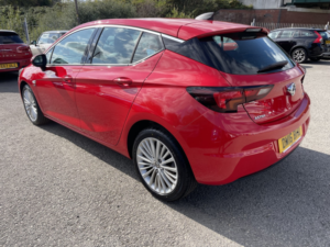 2016 Vauxhall Astra 1.6 Cdti Ecoflex Elite Nav in Red — image 5