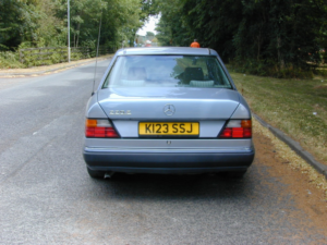 1993 Mercedes-Benz 220 Ref 8817 - Benz W124 220e Automatic Saloon (rhd - Uk Car) in Blue — image 5