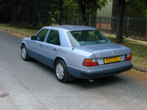 1993 Mercedes-Benz 220 Ref 8817 - Benz W124 220e Automatic Saloon (rhd - Uk Car) in Blue — image 6