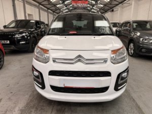 2016 Citroen C3 Picasso 1.6 Bluehdi Platinum in White — image 6