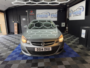 2014 Vauxhall Astra 1.6 16v Tech Line in Silver — image 2