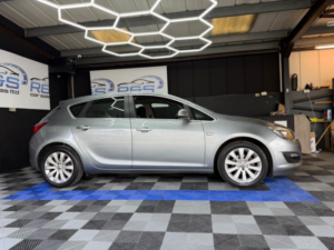 2014 Vauxhall Astra 1.6 16v Tech Line in Silver — image 5