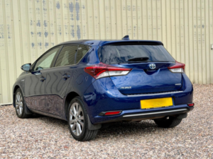 2017 Toyota Auris 1.8 Vvt-H Excel CVT Euro 6 (s/s) 5dr (safety Sense) in Blue — image 5