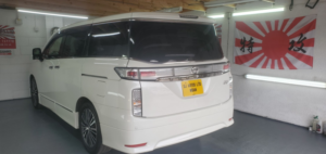 2014 Nissan Elgrand E52 2.5 Auto 7 Leather Seats in White — image 3