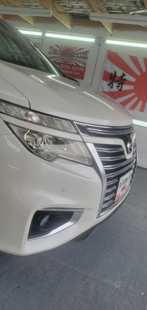 2014 Nissan Elgrand E52 2.5 Auto 7 Leather Seats in White — image 5