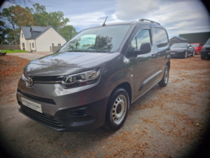 2022 Toyota Proace City 1.5 Bluehdi Active in Grey — image 2