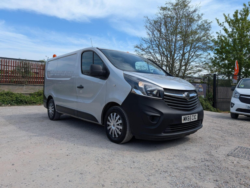 2015 Vauxhall Vivaro 1.6 Cdti 2700 L1 H1 Euro 5 5dr in Grey — image 1