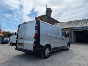 2015 Vauxhall Vivaro 1.6 Cdti 2700 L1 H1 Euro 5 5dr in Grey — image 3