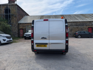 2015 Vauxhall Vivaro 1.6 Cdti 2700 L1 H1 Euro 5 5dr in Grey — image 5