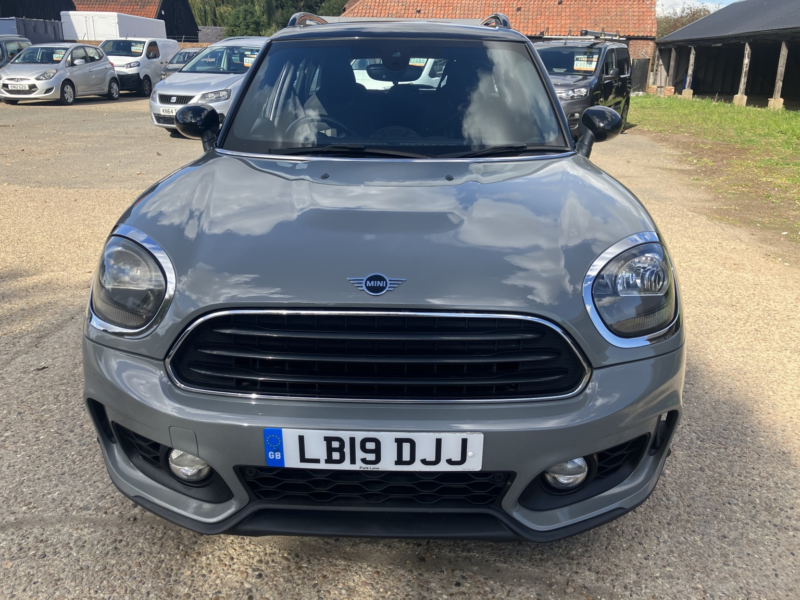 2019 MINI Countryman 1.5 Countryman Cooper Sport in Grey — image 1