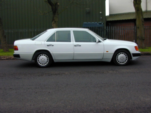 1991 Mercedes-Benz 260 Ref 8417 - Sale Agreed Awaiting Uk Registration -Mercedes Benz W124 260e Petrol Auto – Air Con (r in White — image 2