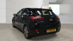 2015 Hyundai I30 1.4 Blue Drive Se Black 5dr 1 Keeper in Black — image 2