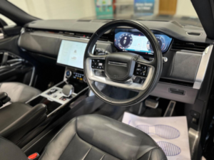 2022 Land Rover Range Rover 3.0 D350 Mhev Hse Auto 4WD Euro 6 (s/s) 5dr in Black — image 2