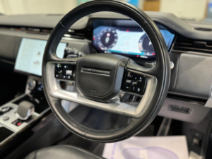 2022 Land Rover Range Rover 3.0 D350 Mhev Hse Auto 4WD Euro 6 (s/s) 5dr in Black — image 5