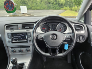 2013 Volkswagen Golf 1.6 Tdi Bluemotion Tech Se Euro 5 (s/s) 5dr in Black — image 2